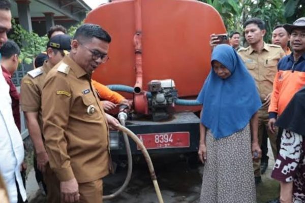 Krisis Air Bersih di Tangerang